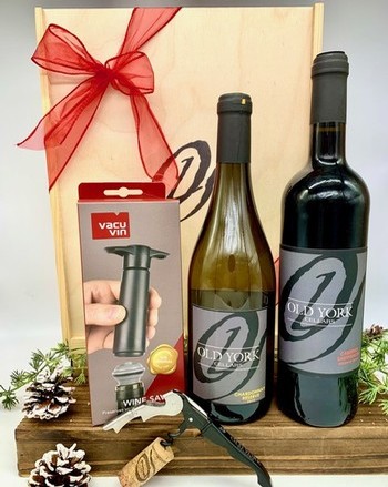 Open, Pour & Save Gift Set