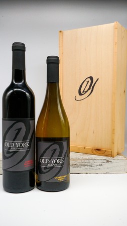 OYC Reserve Wine with Wood Gift Box