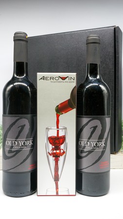 OYC Reserve Wine & Aerator Gift Set